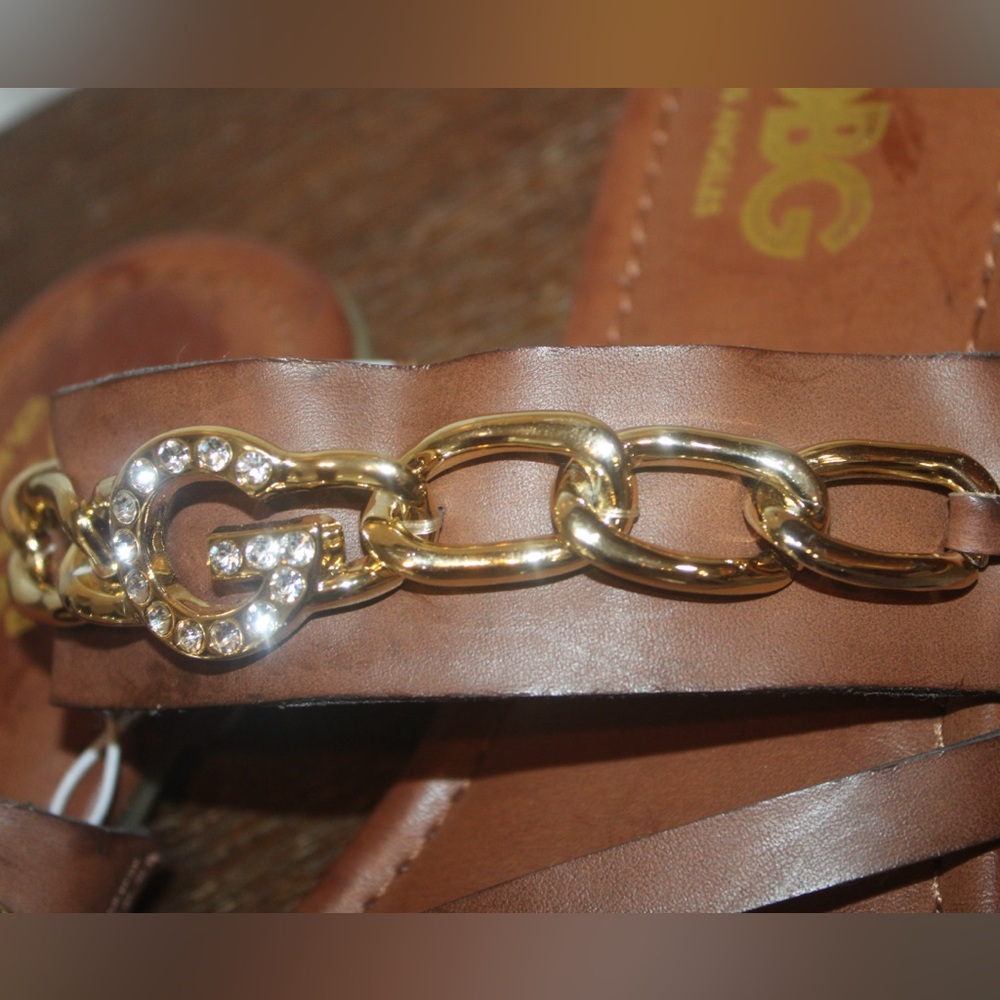 GBG Los Angeles 7.5 NEW Brown Leather Toe Insert Sandals with Gold Chain - Picture 7 of 13